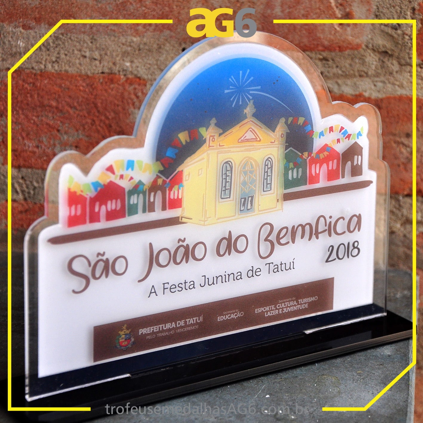 Troféu Acrílico Corte a Laser com Impressão Digital